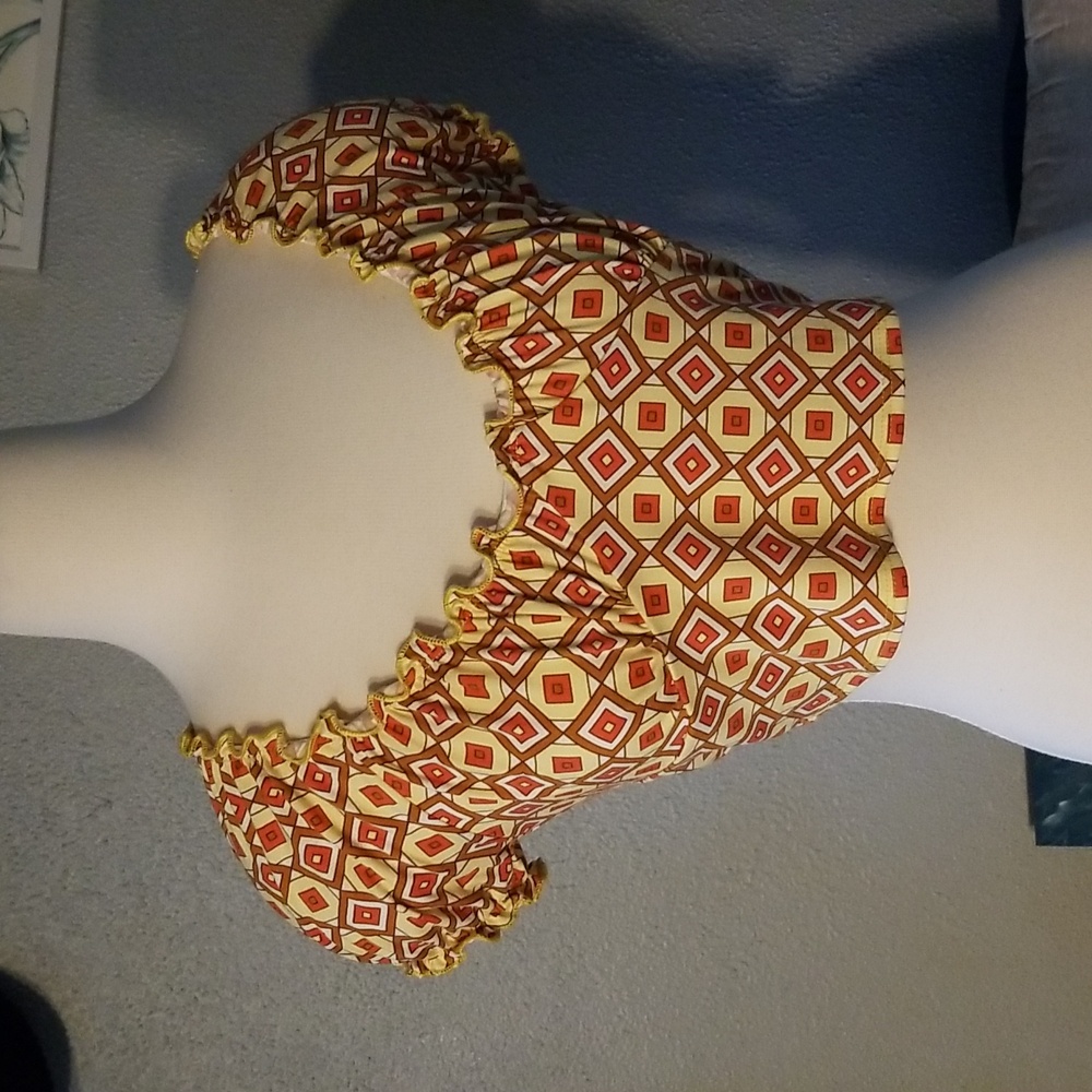 Love J Geo Print Tie Back Crop Top NWT Sz. XL YELLOW MULTICOLORED